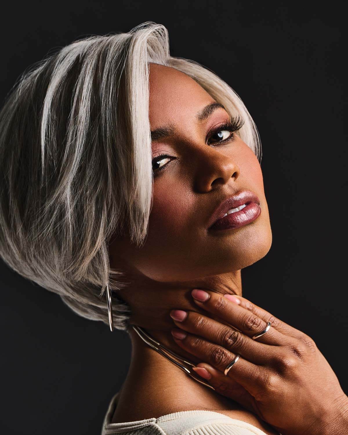Jayla Wig by Kim Kimble | Short and Stylish – Modern Chic Look" - By Laura Mayers